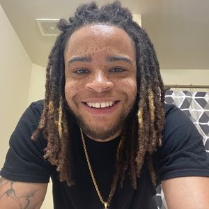 Meet your Posher, Stacy